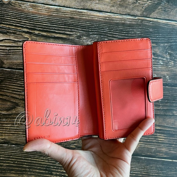 New without tags Coach Medium Wallet In Leather and Canvas - Picture 2 of 5
